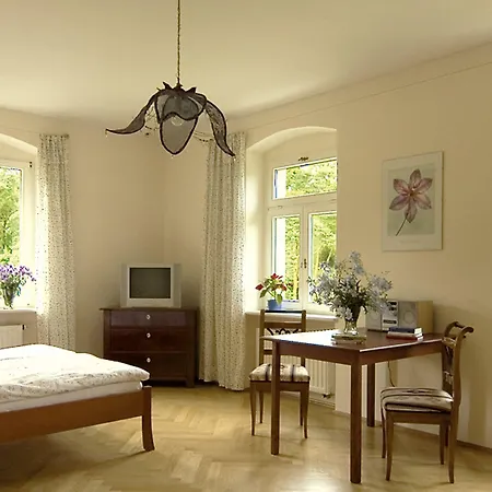 Therese-malten-villa 3*