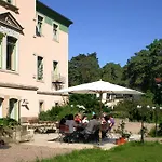 Guest house Therese-malten-villa 3*